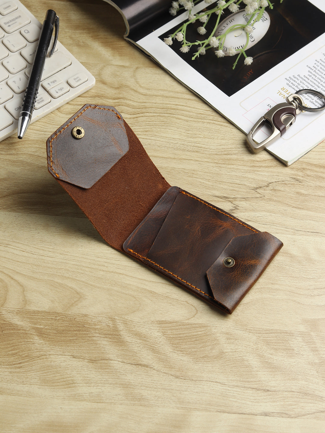 Vintage Snap Genuine Leather Wallet – Slim Card Holder with Cash Compartment